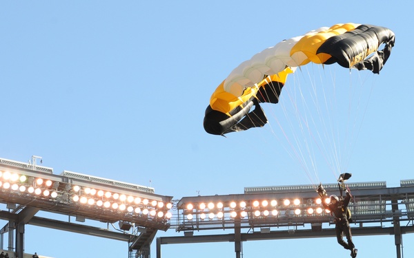 Servicemembers attend NFL Salute to Service football game