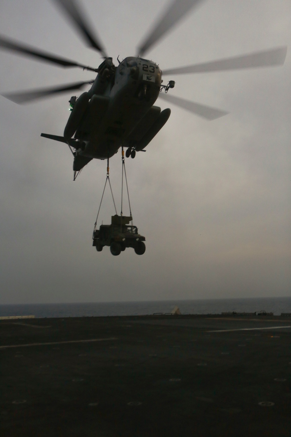 22nd MEU Marines Conduct External Lift Flight Operations