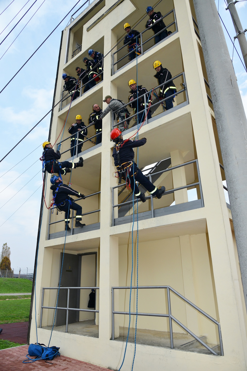 DOD TECHNICAL ROPE RESCUE 1, USAG ITALY FIRE DEPARTMENT