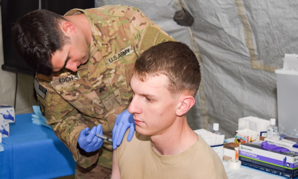 28th Combat Support Hospital conducts flu vaccine campaign