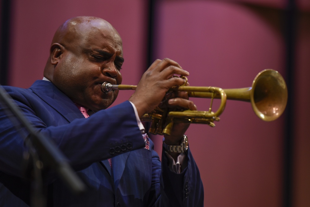 Iconic Trumpeter plays Jazz with Air Force Band