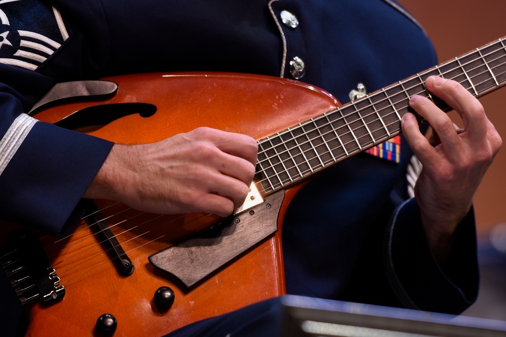 Iconic Trumpeter plays Jazz with Air Force Band