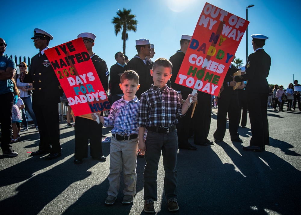 USS Spruance (DDG 111) Homecoming