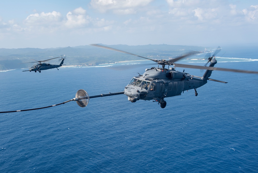 U.S. and JASDF rescue squadrons participate Keen Sword 17