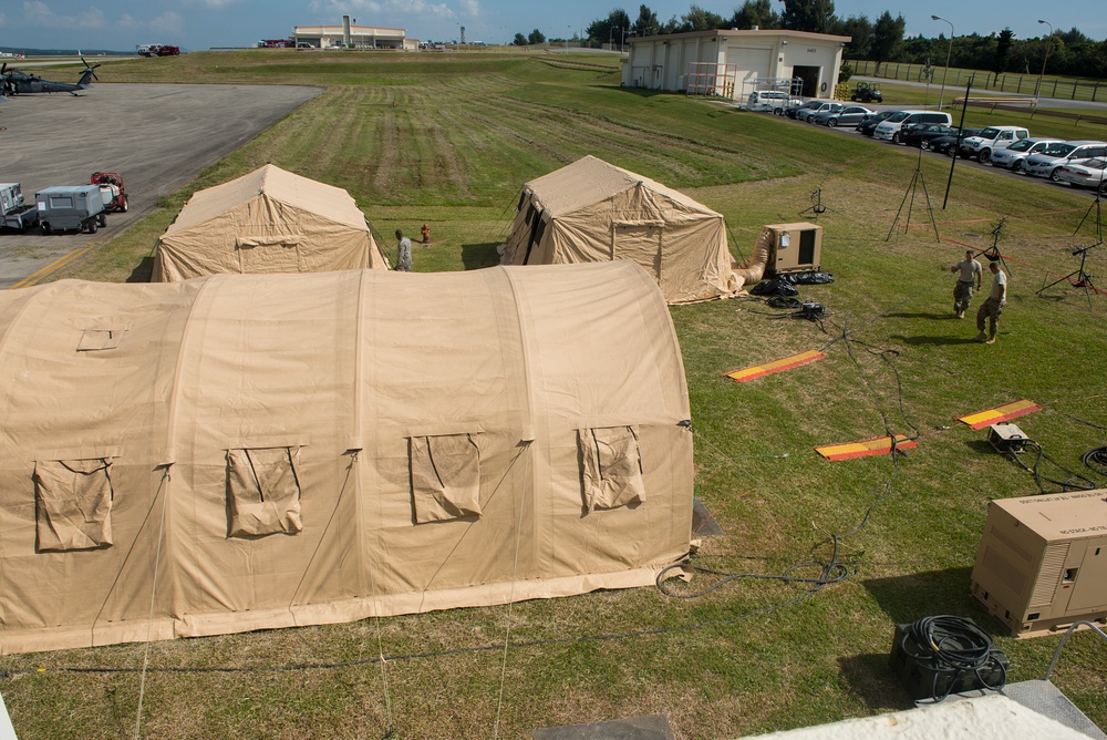 U.S. and JASDF rescue squadrons participate Keen Sword 17