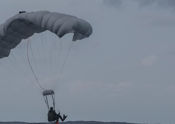 U.S. and JASDF rescue squadrons participate Keen Sword 17