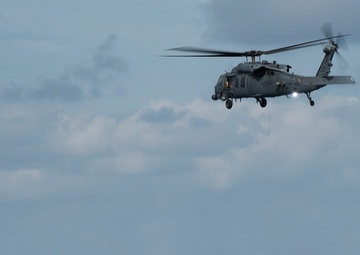 U.S. and JASDF rescue squadrons participate Keen Sword 17