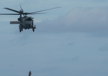 U.S. and JASDF rescue squadrons participate Keen Sword 17