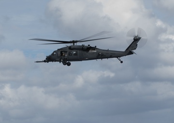 U.S. and JASDF rescue squadrons participate Keen Sword 17