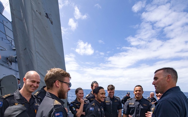 USS Sampson (DDG 102) Give Tours To RNZN Sailors