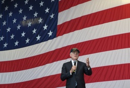 SECNAV Visits the PCU Ford