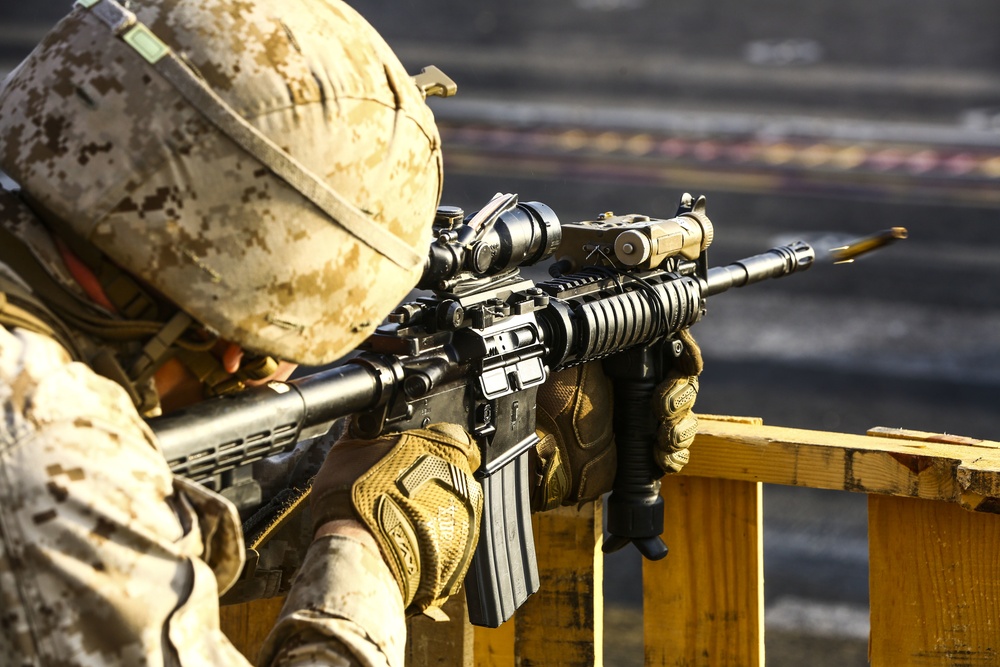 Marines with 22nd MEU Conduct Live Fire Training