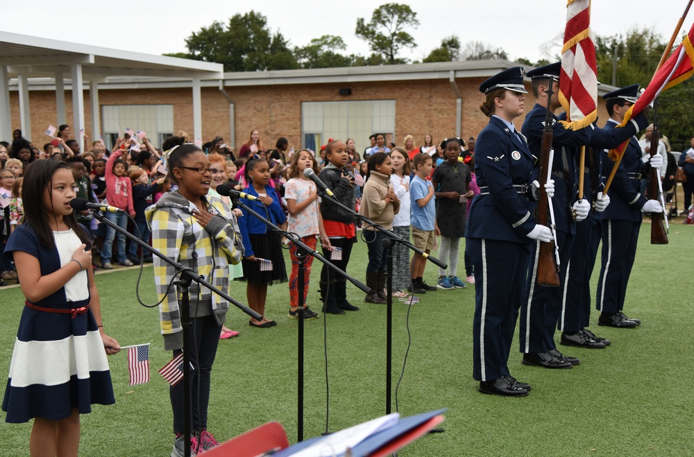 Jeff Davis elementary students honor veterans