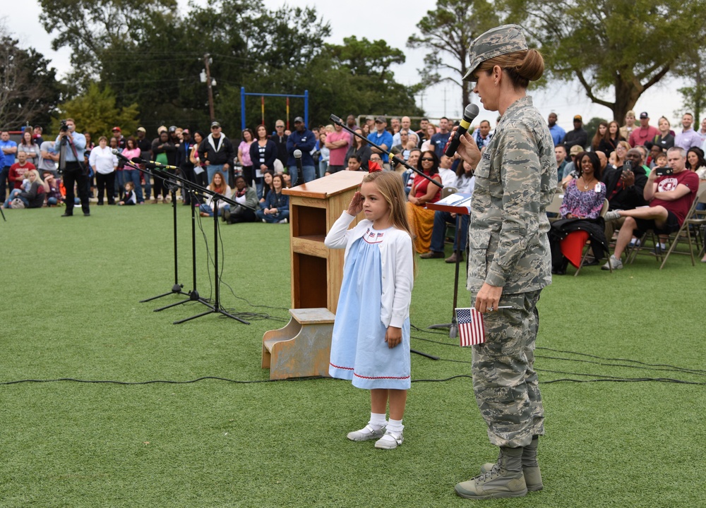 Jeff Davis elementary students honor veterans