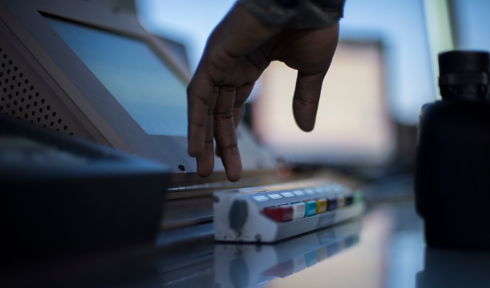 Airman control high tower