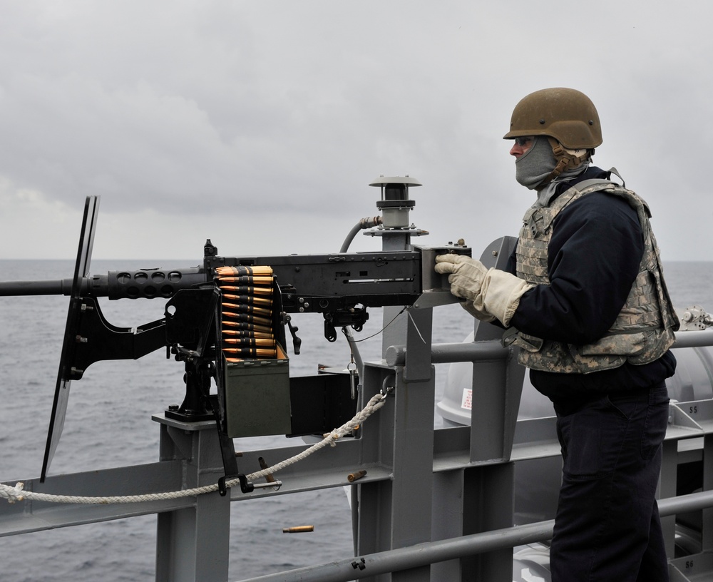 Sailors conduct live-fire exercise