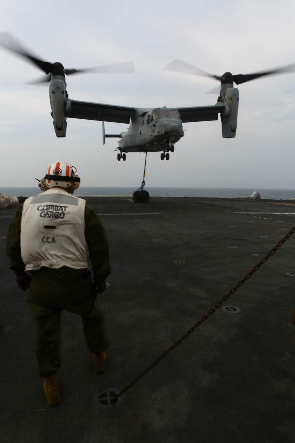 22nd MEU Marines Conduct External Lift Flight Operations