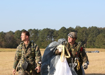 2d Recon Bn increases their mission readiness with jump training