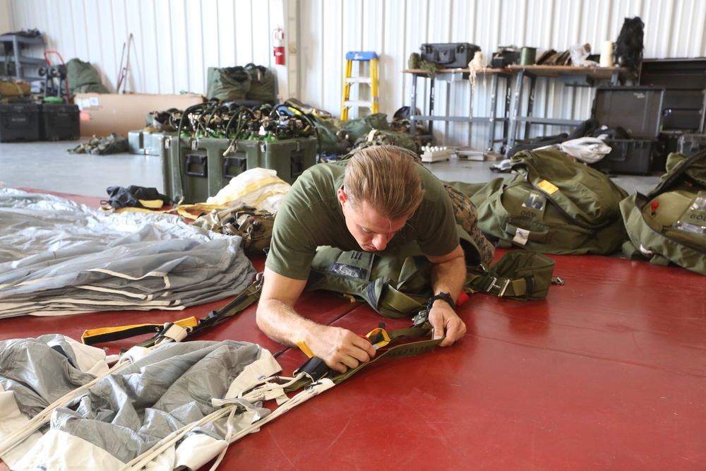 2d Recon Bn increases their mission readiness with jump training