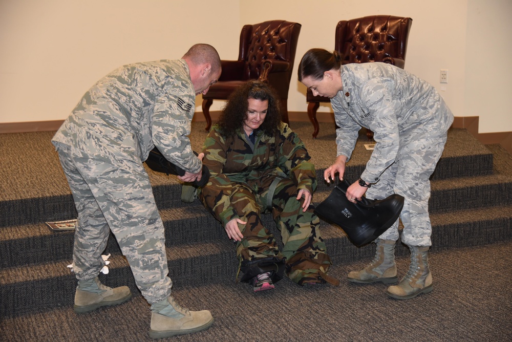 Civilian employers visit the 403rd Wing