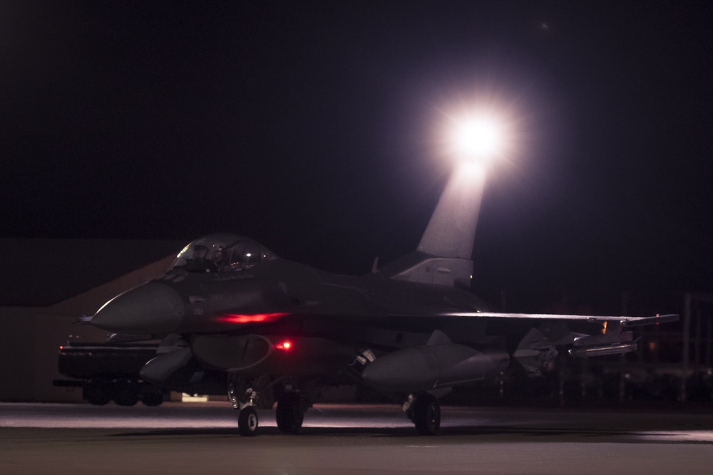 F-16 Illumination