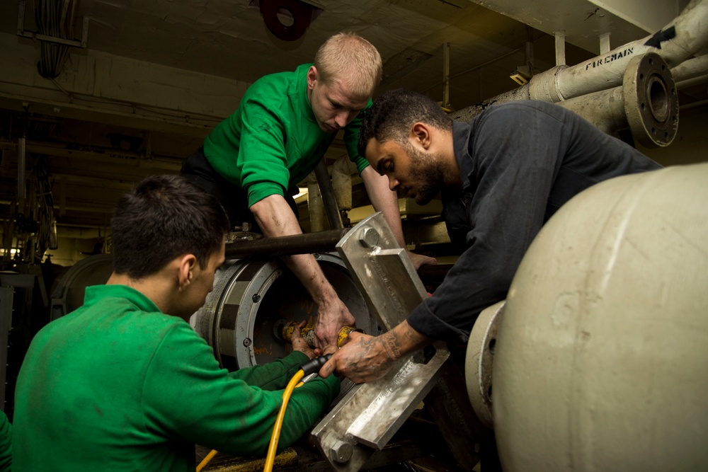 USS Dwight D. Eisenhower (CVN 69) Deployment