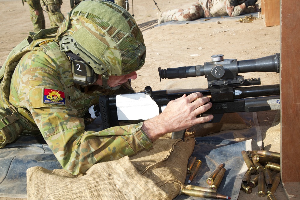 Australian Chief of Army Visits Troops in Iraq