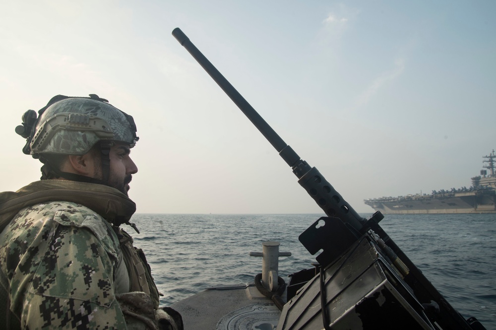 CRS-4 Escorts USS Dwight D. Eisenhower into Manama, Bahrain