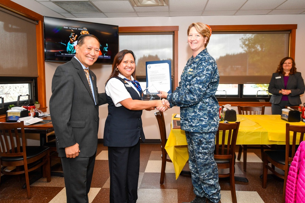 Naval Base Kitsap Navy Gateway Inns &amp; Suites Receives Adm. Zumwalt Awards