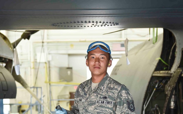 Teb Chaws Vam Meej - The Land of Promise