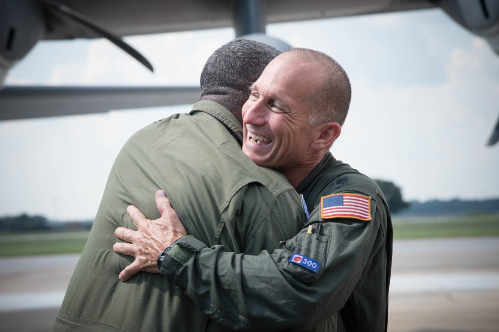 Long-time weather reconnaissance crewmembers retire