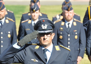 Germans recognize National Day of Mourning
