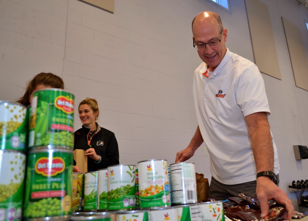 Horsham AGS hosts Liberty USO holiday