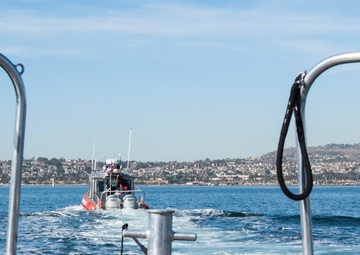 Coast Guard members conduct disabled vessel assist training