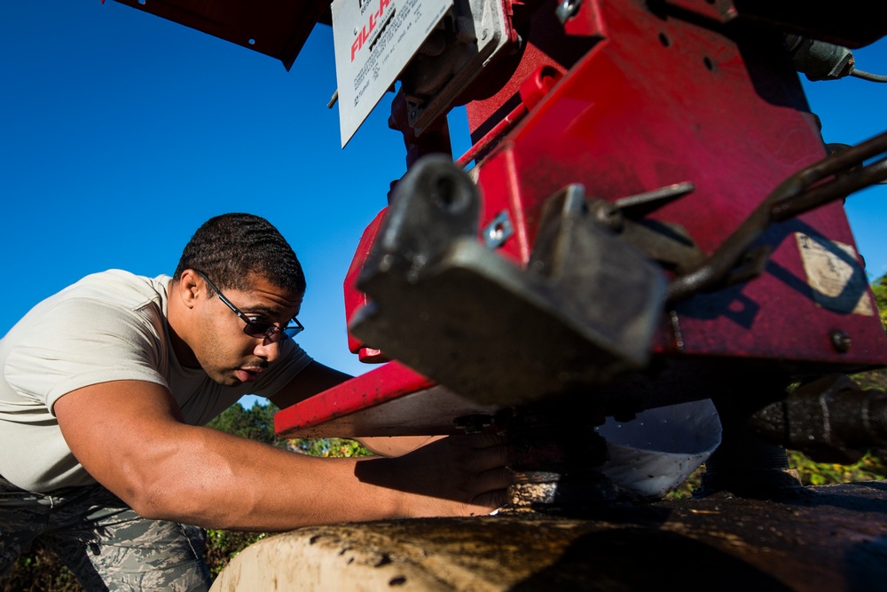 1 SOCES Air Commandos ensure flow of fuel