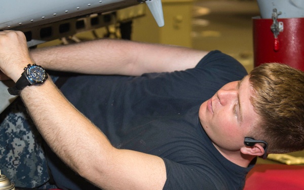 USS Coronado (LCS 4) conducts operations at Changi Naval Base