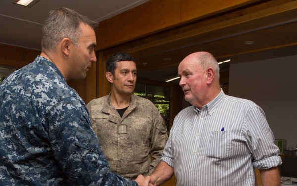 USS Sampson (DDG 102) assists Kaikoura, NZ