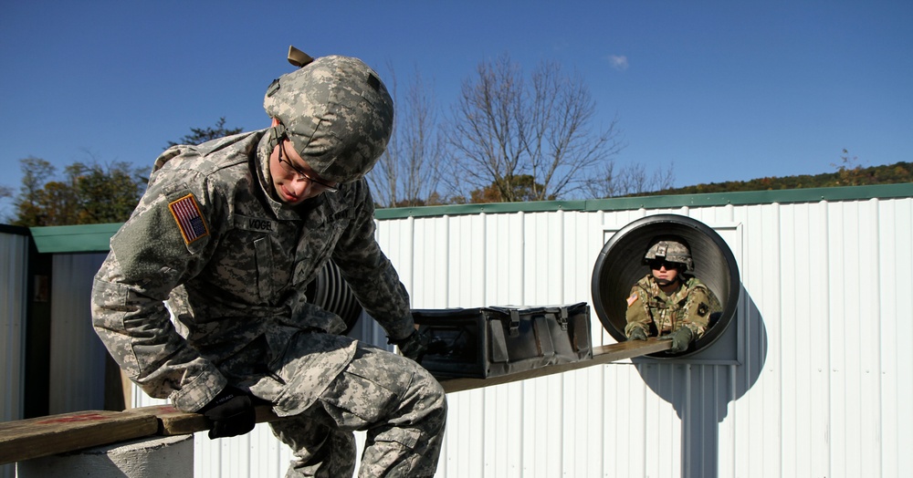 Pa. Guard's 213th Personnel Company tackles obstacle course