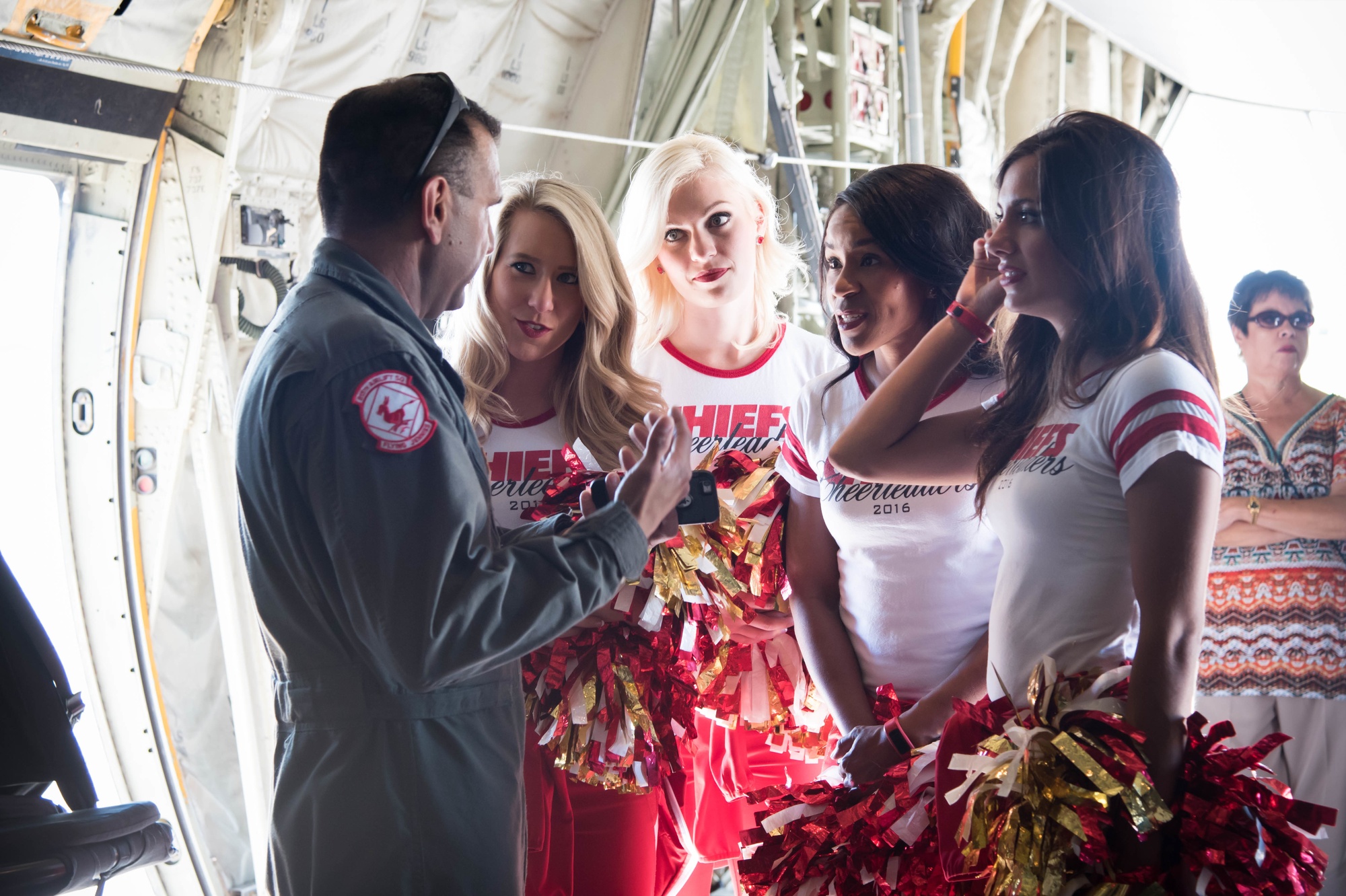 Pin on Kansas city chiefs cheerleaders