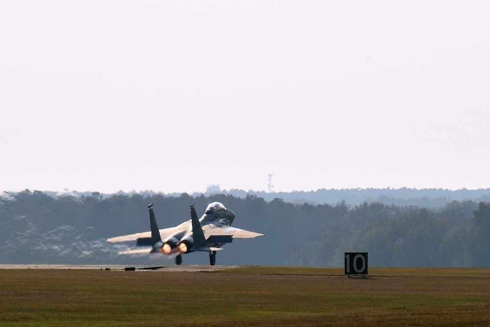 Gen. Pavel experiences F-15E Strike Eagle