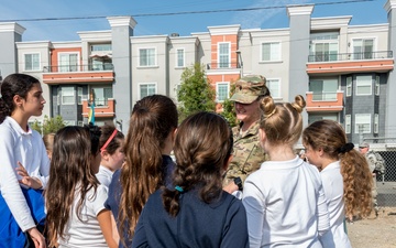 California military police welcomes youngsters during Vigilant Guard