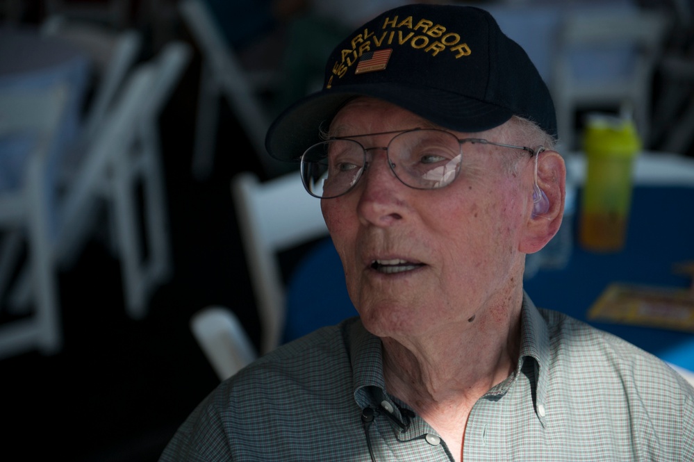 Pearl Harbor survivor tells story: visits Aviation Nation