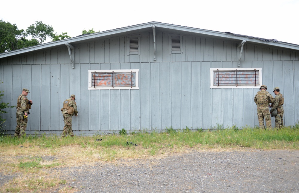 Beale EOD diffuse simulated crisis situation