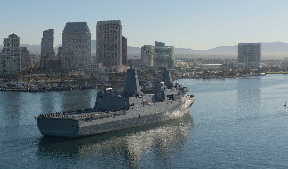 John P. Murtha arrives to homeport