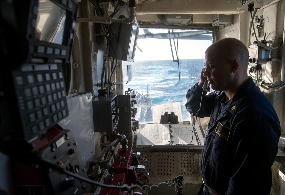 USS Lake Champlain (CG 57) Helo Ops