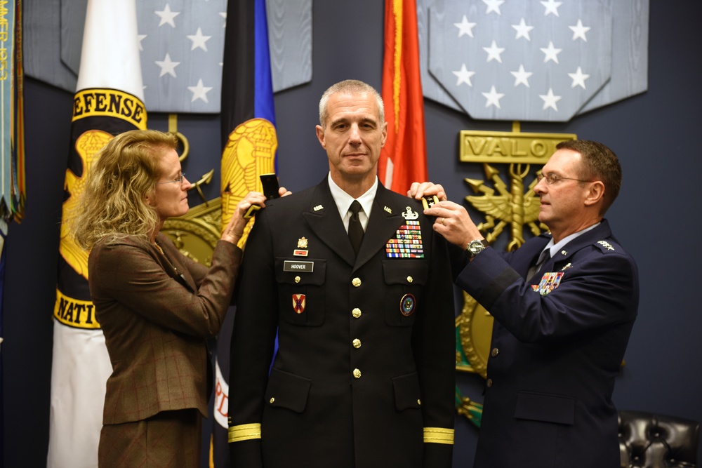 DVIDS - Images - LTG Reynold Hoover Promotion [Image 3 of 10]