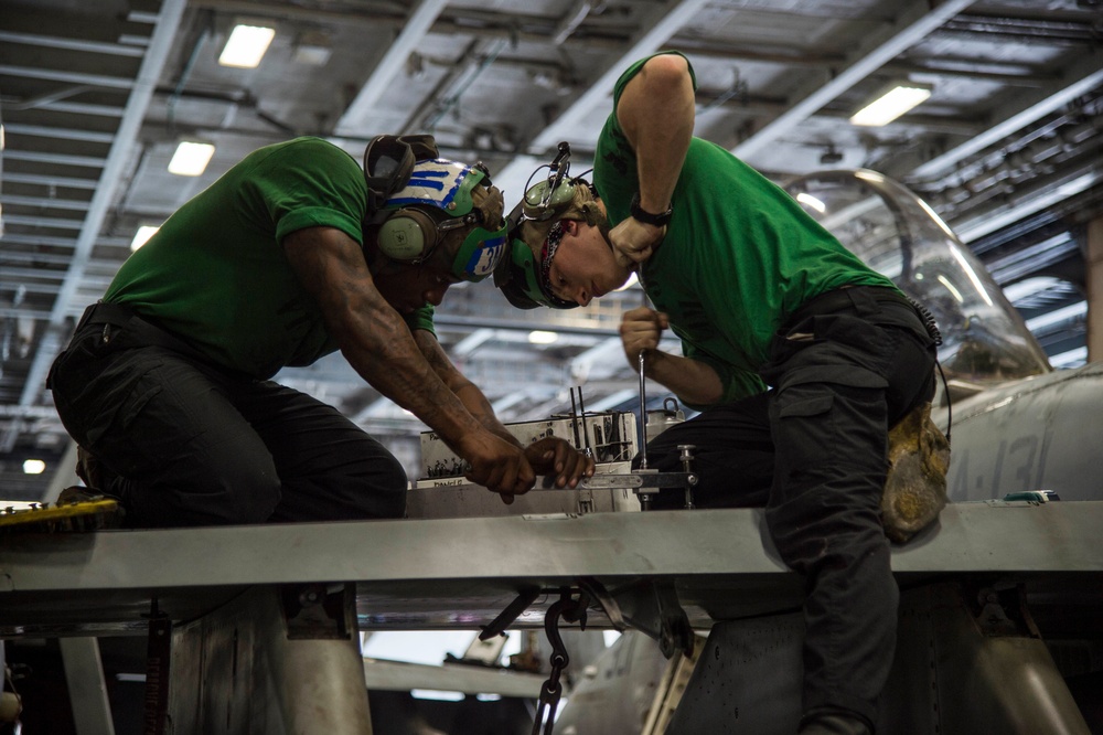 USS Dwight D. Eisenhower (CVN 69) Deployment