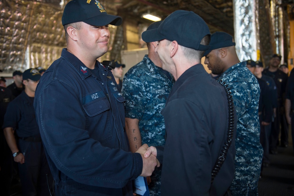 USS Coronado (LCS 4) holds an awards ceremony
