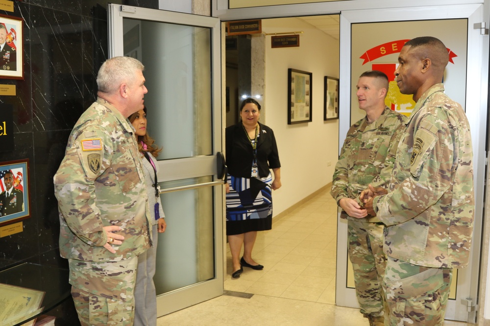 SMA visits U.S. Army Africa