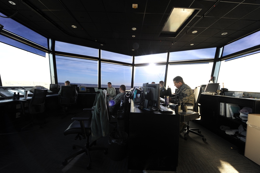 Eyes in the sky: 5 OSS Air Traffic Control
